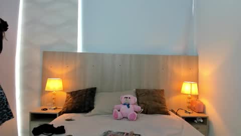 Laia Cruz online show from 27, 11, 2025