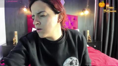 Laia  online show from 1, 11, 2025