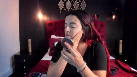 Snapshot of laia_jonees chatting on 1, 5, 2026 Laia online show from 1, 5, 2026
