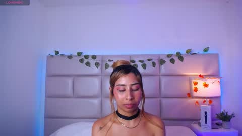 Snapshot of lailastilwills chatting on 9, 11, 2025 Laila Stilwills online show from 9, 11, 2025