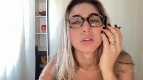 Snapshot of lailayourangel chatting on 9, 1, 2026 lailayourangel online show from 9, 1, 2026