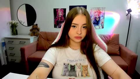 Snapshot of lain__ chatting on 11, 9, 2025 Kira online show from 11, 9, 2025