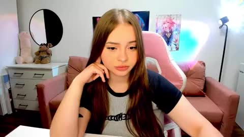 Snapshot of lain__ chatting on 24, 9, 2025 Kira online show from 24, 9, 2025