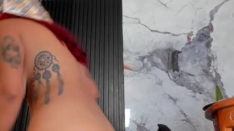 Laisy fox online show from 10, 2, 2025