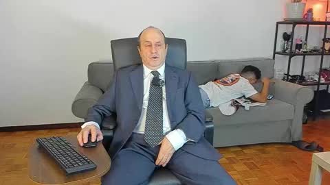 Snapshot of lajose52 chatting on 7, 11, 2025 lajose52 online show from 7, 11, 2025