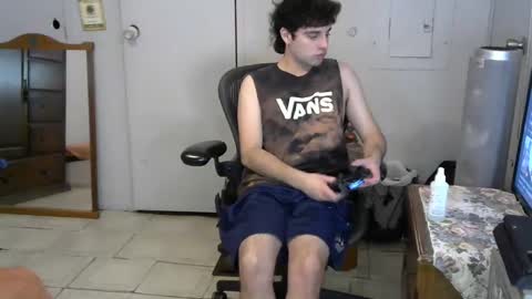 Snapshot of lakewood4523 chatting on 17, 12, 2024 Carlosss online show from 17, 12, 2024