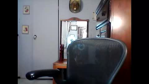 Snapshot of lakewood4523 chatting on 19, 9, 2025 Carlosss online show from 19, 9, 2025