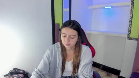 Lala clark online show from 2, 2, 2026