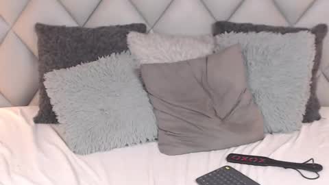 Laly Castro online show from 15, 12, 2024