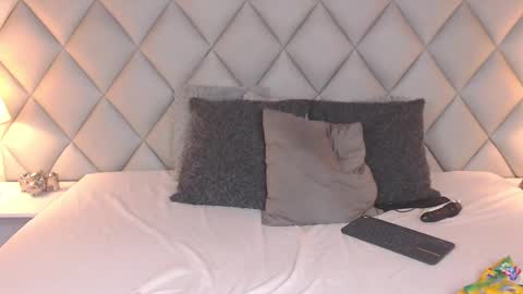 Laly Castro online show from 16, 12, 2024