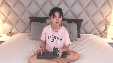 Laly Castro online show from 13, 1, 2025