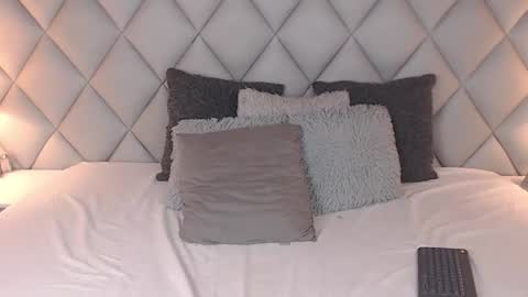 Laly Castro online show from 29, 1, 2025