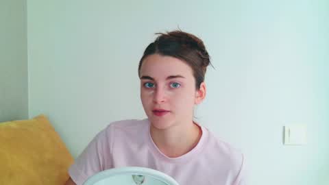 Snapshot of lana_gl chatting on 16, 7, 2026 lana_gl online show from 16, 7, 2026