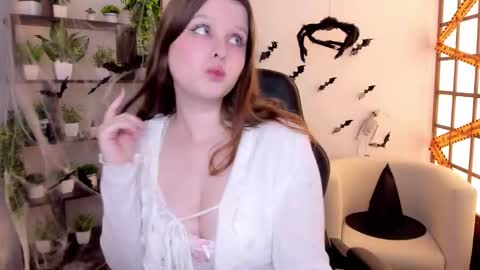 Lana online show from 4, 11, 2025