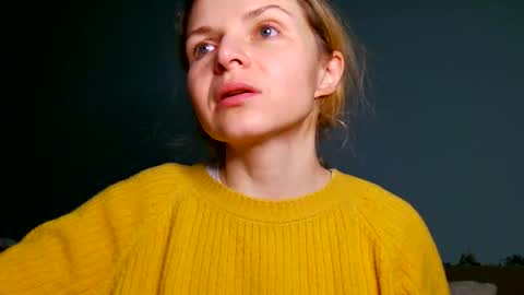 Snapshot of lanaangeldream chatting on 8, 11, 2025 Lana online show from 8, 11, 2025