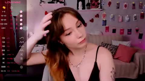 Snapshot of lanablu_ chatting on 7, 7, 2026 Lana online show from 7, 7, 2026