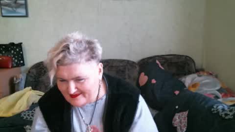 Snapshot of lanacat555 chatting on 8, 11, 2025 lanacat555 online show from 8, 11, 2025