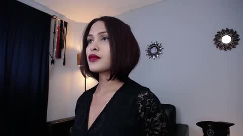 Snapshot of lanadoux_ chatting on 5, 2, 2025 Mistress Lana online show from 5, 2, 2025