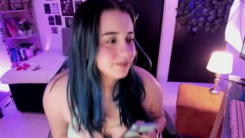 lanaherondale_ online show from 19, 11, 2025