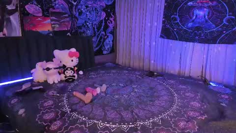 L A N A  online show from 14, 2, 2025