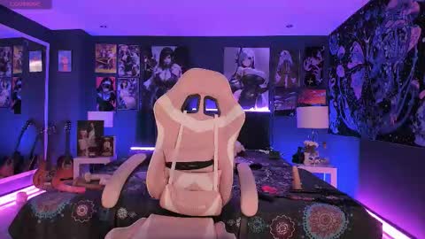 L A N A  online show from 19, 9, 2025