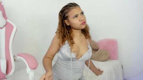 Snapshot of lanarouse1 chatting on 31, 1, 2025 Lana online show from 31, 1, 2025