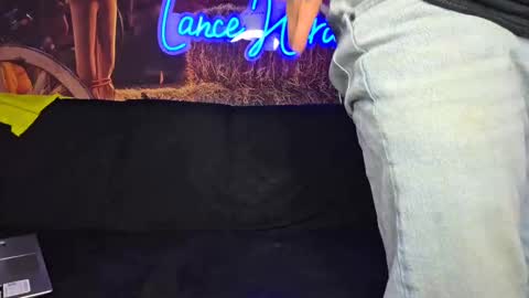 Snapshot of lancehardwood222 chatting on 10, 10, 2025 LANCE online show from 10, 10, 2025