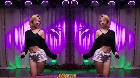 Snapshot of lankwaifong_cindy chatting on 10, 4, 2026 lankwaifong_cindy online show from 10, 4, 2026