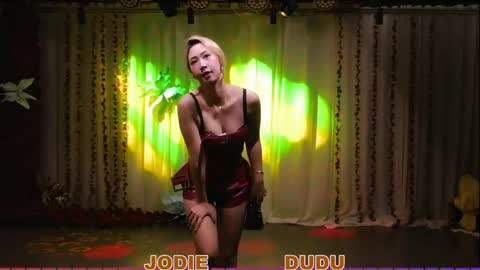 Snapshot of lankwaifong_cindy chatting on 15, 4, 2026 lankwaifong_cindy online show from 15, 4, 2026