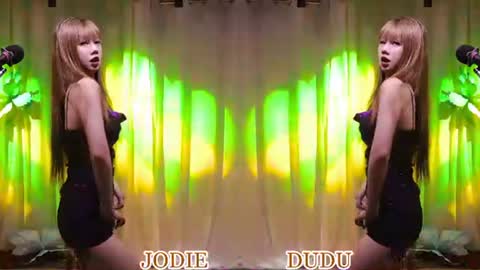 Snapshot of lankwaifong_cindy chatting on 11, 6, 2026 lankwaifong_cindy online show from 11, 6, 2026