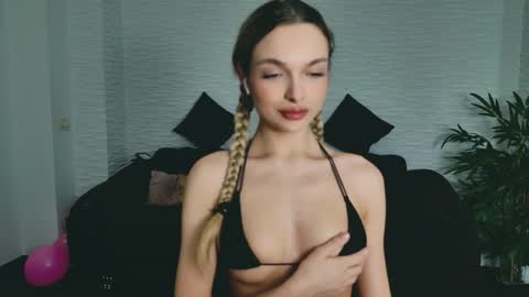 Lanna online show from 9, 4, 2026