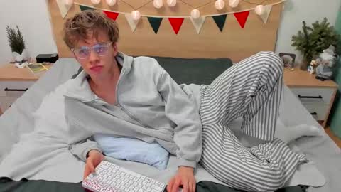 Fandi online show from 8, 1, 2025