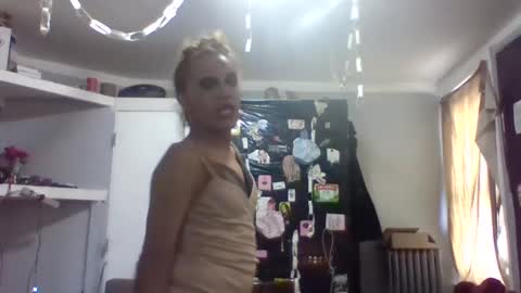 Snapshot of lapuzzycat201923 chatting on 4, 12, 2024 Lapuzzycat201923 online show from 4, 12, 2024