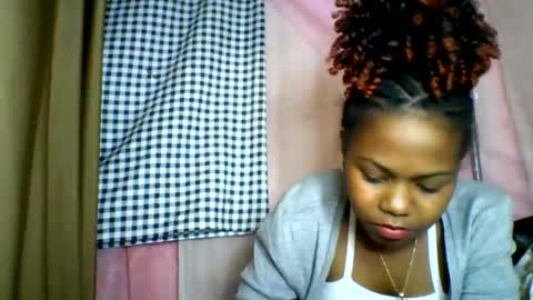 Snapshot of lara_belle chatting on 10, 6, 2026 lara_belle online show from 10, 6, 2026