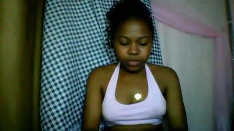 Snapshot of lara_belle chatting on 6, 7, 2026 lara_belle online show from 6, 7, 2026