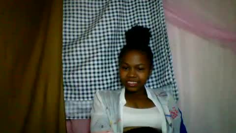 Snapshot of lara_belle chatting on 14, 7, 2026 lara_belle online show from 14, 7, 2026