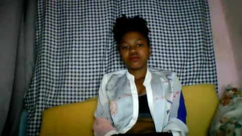 Snapshot of lara_belle chatting on 28, 7, 2026 lara_belle online show from 28, 7, 2026