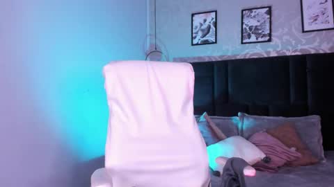 Lara online show from 22, 2, 2025