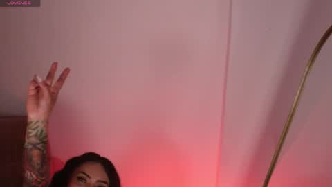 Snapshot of lara_bombshelll chatting on 19, 4, 2026 Lara online show from 19, 4, 2026