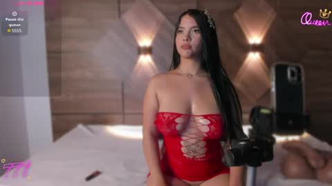 Lara Petit online show from 12, 7, 2026