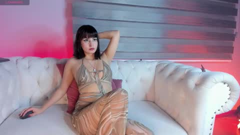 lara_reynolds_ online show from 8, 3, 2026