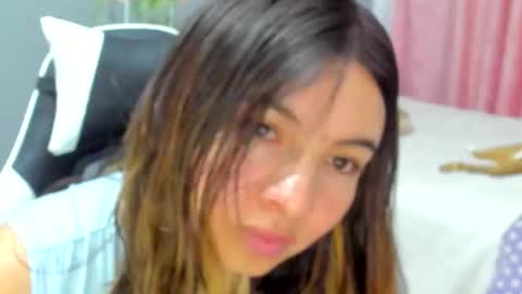 Snapshot of laracat18 chatting on 9, 5, 2026 Lara online show from 9, 5, 2026