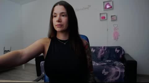 Snapshot of laragrey_minx chatting on 17, 7, 2026 Laraminx30 online show from 17, 7, 2026