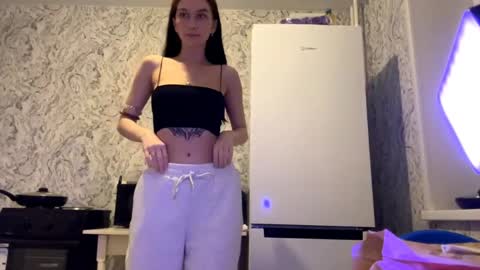 lara online show from 7, 4, 2026