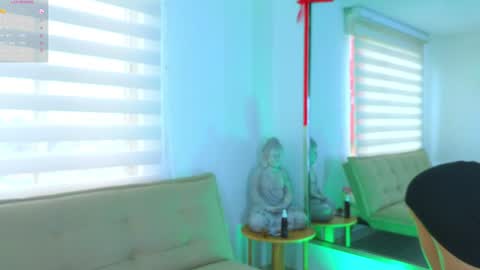 Snapshot of laralane_ chatting on 5, 1, 2025 Lara online show from 5, 1, 2025