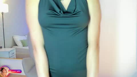 Snapshot of laralane_ chatting on 28, 11, 2025 Lara online show from 28, 11, 2025