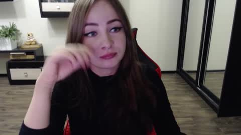 Snapshot of laralianna chatting on 18, 9, 2025 Laralianna online show from 18, 9, 2025