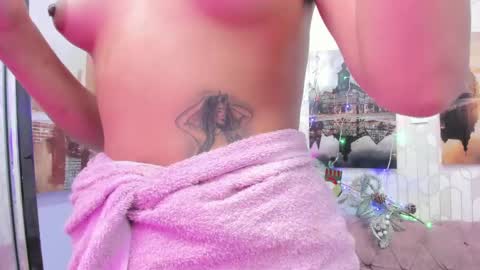 Snapshot of laramurphy chatting on 13, 12, 2024 Lara Murphy online show from 13, 12, 2024