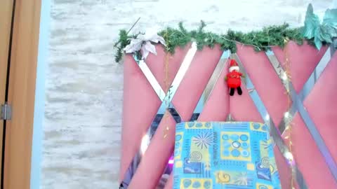 Snapshot of laramurphy chatting on 7, 1, 2025 Lara Murphy online show from 7, 1, 2025