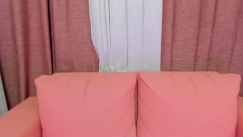 Snapshot of laramurphy chatting on 6, 2, 2025 Lara Murphy online show from 6, 2, 2025